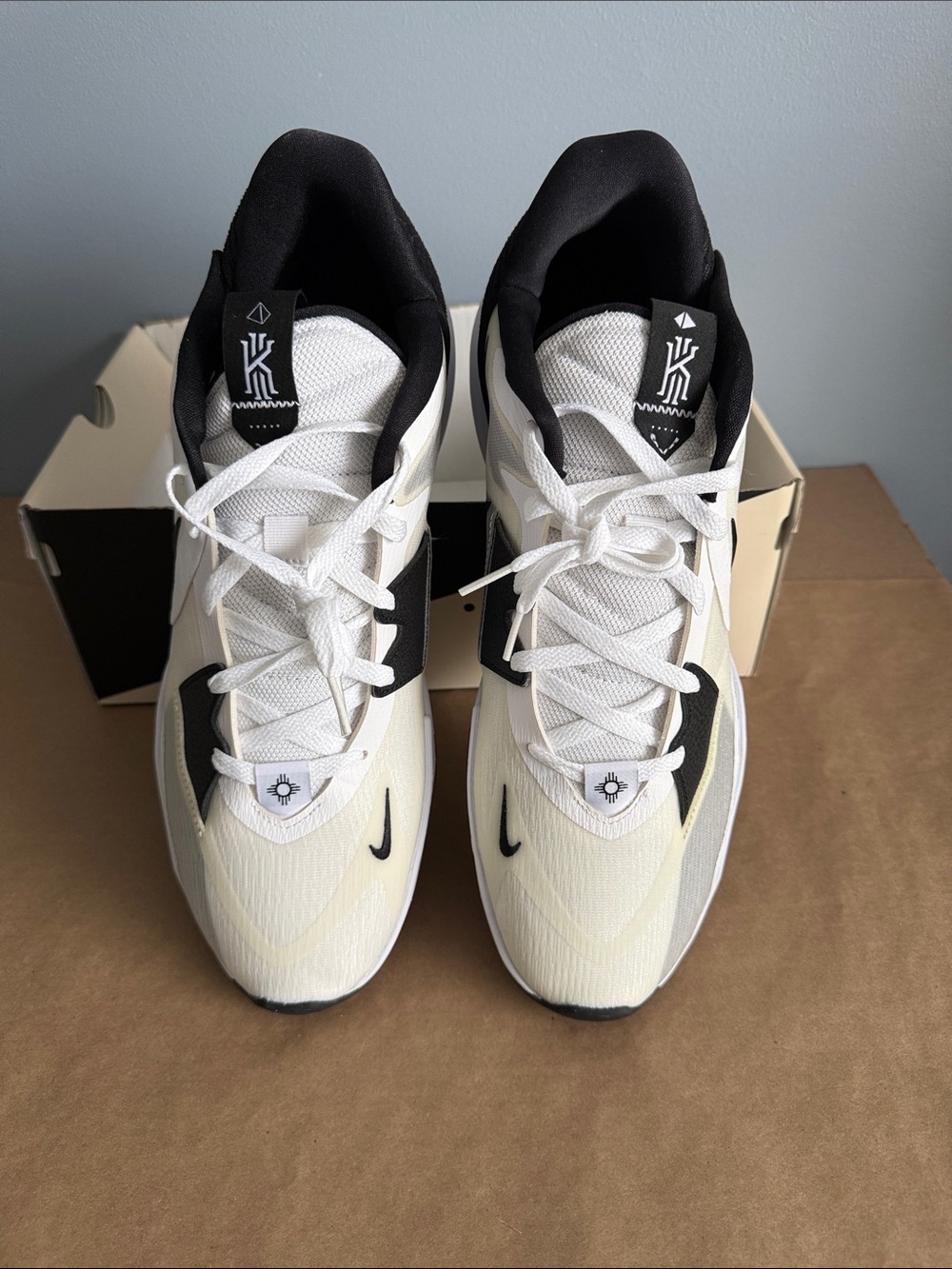 Men’s Nike Kyrie Low 5 TB SZ15 NEW White/Black DD9617-100 Box but NO LID